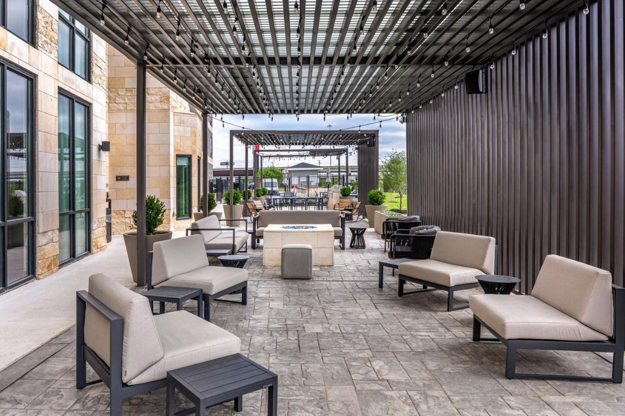 Hotel Staybridge Near Epic By Ihg 3*