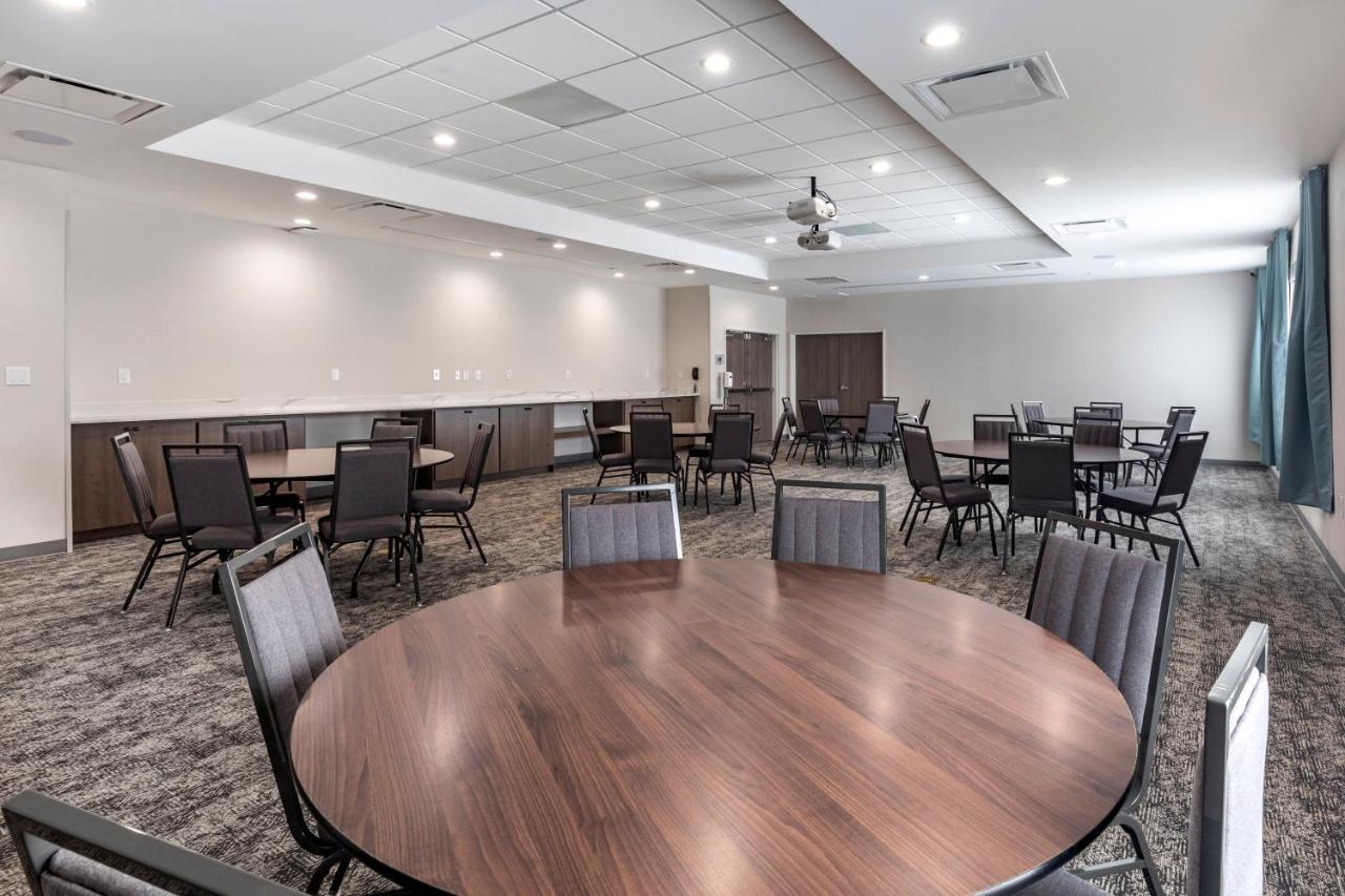 Hotel Staybridge Near Epic By Ihg Grand Prairie