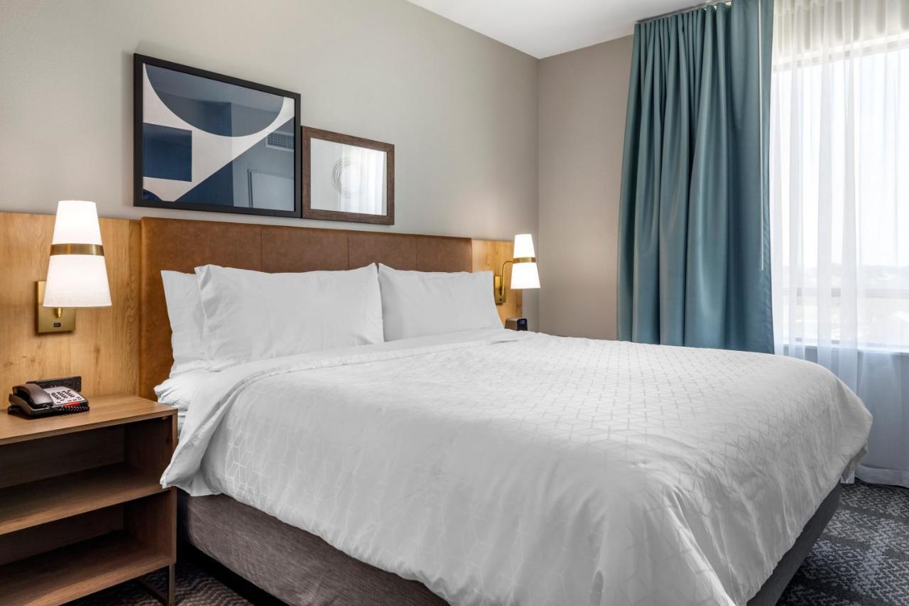 Hotel Staybridge Near Epic By Ihg 3*